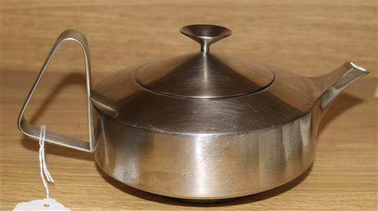 A 1960s Old Hall Robert Welch teapot